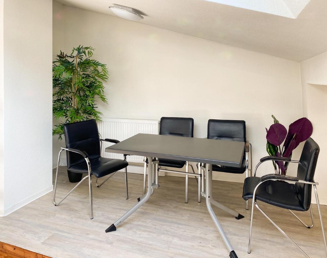 Traumhaftes Privatzimmer In คาร์ลสรูเฮอ ภายนอก รูปภาพ