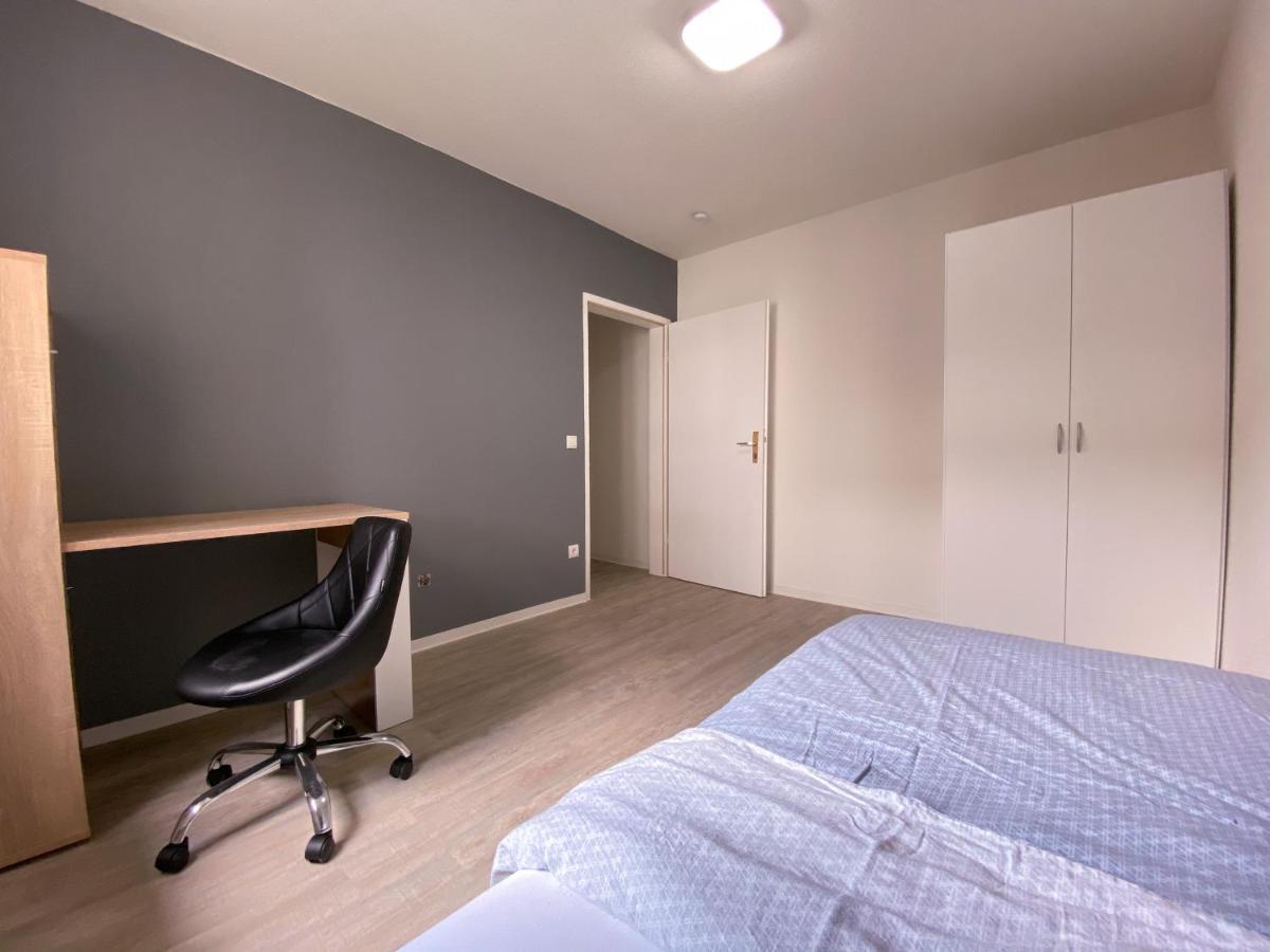Traumhaftes Privatzimmer In คาร์ลสรูเฮอ ภายนอก รูปภาพ