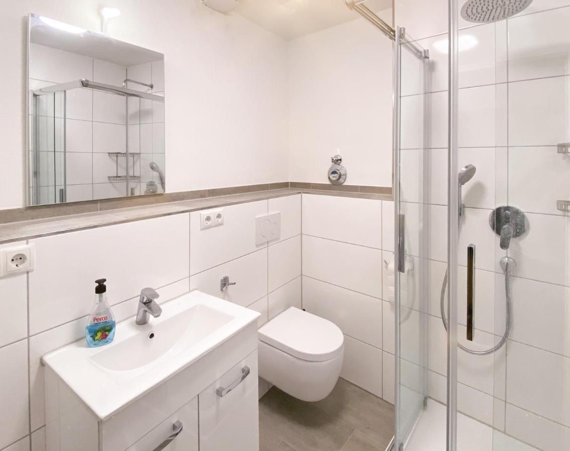 Traumhaftes Privatzimmer In คาร์ลสรูเฮอ ภายนอก รูปภาพ