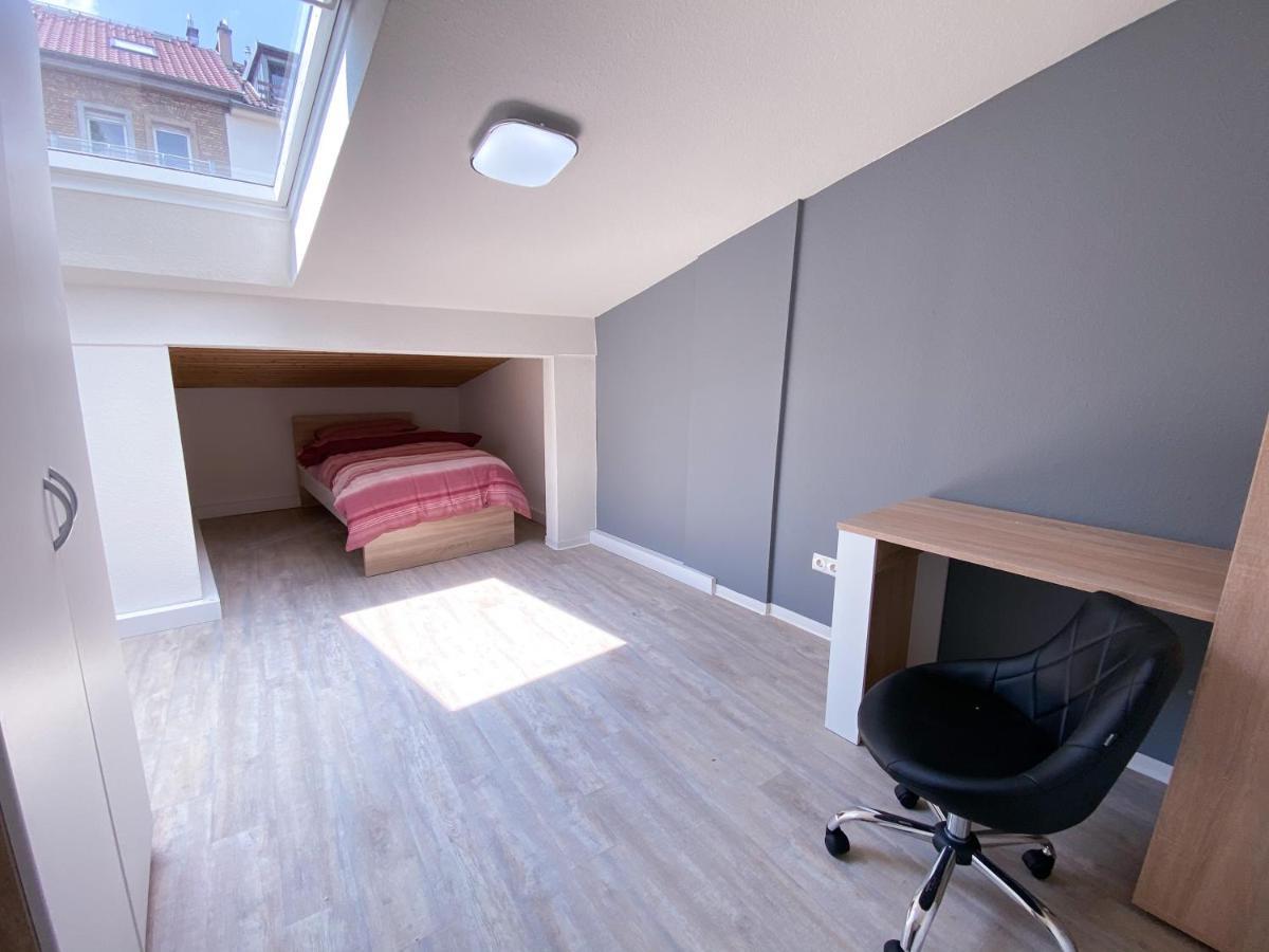 Traumhaftes Privatzimmer In คาร์ลสรูเฮอ ภายนอก รูปภาพ
