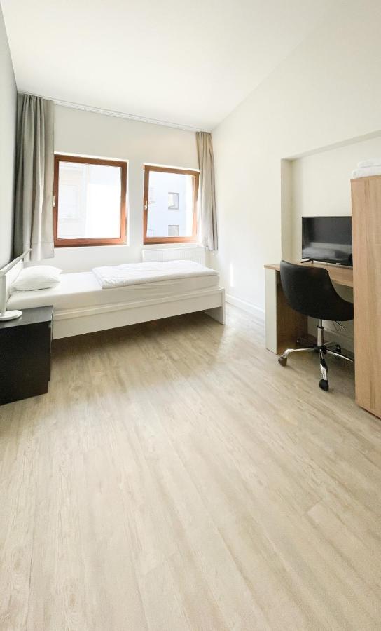 Traumhaftes Privatzimmer In คาร์ลสรูเฮอ ภายนอก รูปภาพ