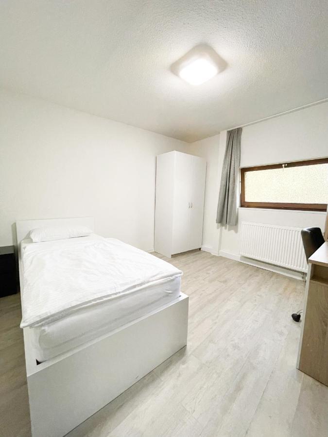 Traumhaftes Privatzimmer In คาร์ลสรูเฮอ ภายนอก รูปภาพ