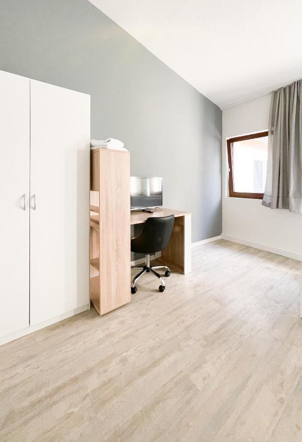 Traumhaftes Privatzimmer In คาร์ลสรูเฮอ ภายนอก รูปภาพ